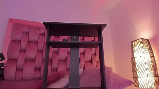 Secret chells online show from 11/24/25, 12:16