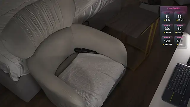 eseniyavl online show from 11/30/25, 05:08