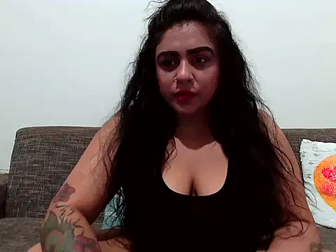Snapshot of indianishkq7 chatting on 10/14/25, 04:07 indianishkq7 online show from 10/14/25, 04:07