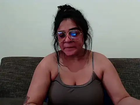 indianishkq7 online show from 12/14/25, 08:53