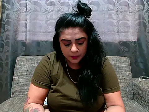 Snapshot of indianishkq7 chatting on 12/15/24, 11:34 indianishkq7 online show from 12/15/24, 11:34