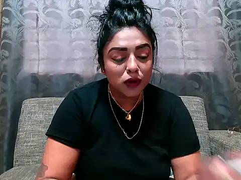 Snapshot of indianishkq7 chatting on 01/23/25, 11:48 indianishkq7 online show from 01/23/25, 11:48
