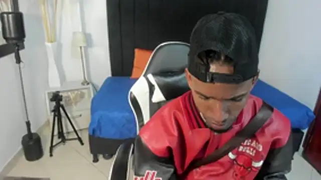 anhtony wayans online show from 11/17/25, 12:58