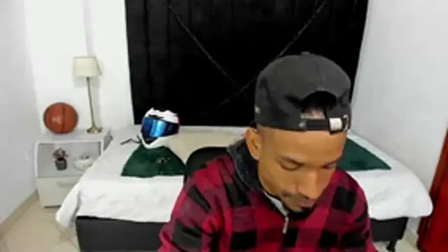 Snapshot of anhtony_wayans chatting on 10/15/25, 12:09 anhtony wayans online show from 10/15/25, 12:09