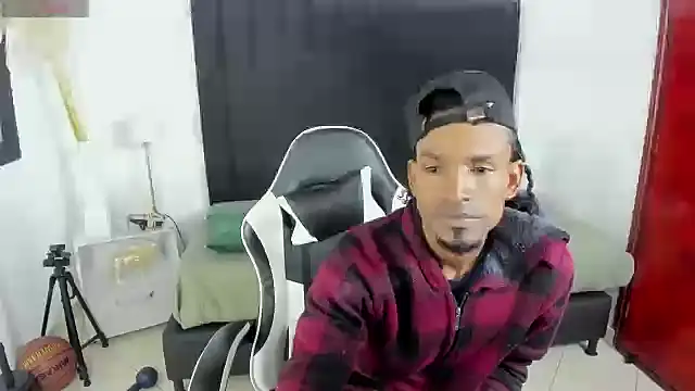 anhtony wayans online show from 12/03/25, 12:33