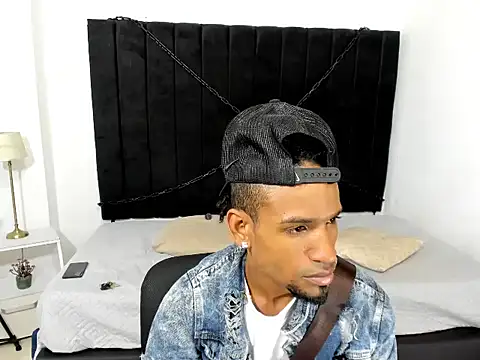 Snapshot of anhtony_wayans chatting on 09/12/25, 12:00 anhtony wayans online show from 09/12/25, 12:00