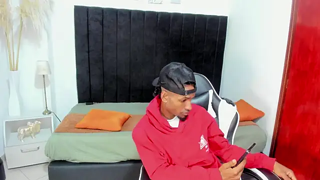 anhtony wayans online show from 11/10/25, 12:04