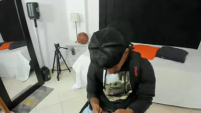 Snapshot of anhtony_wayans chatting on 10/06/25, 12:01 anhtony wayans online show from 10/06/25, 12:01