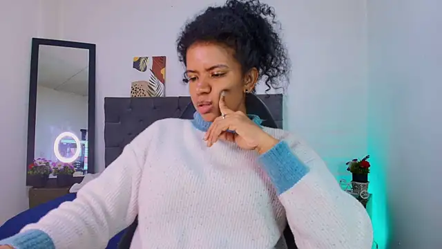 Ellie Alves online show from 09/15/25, 12:16