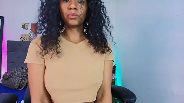 Ellie Alves online show from 09/09/25, 12:47