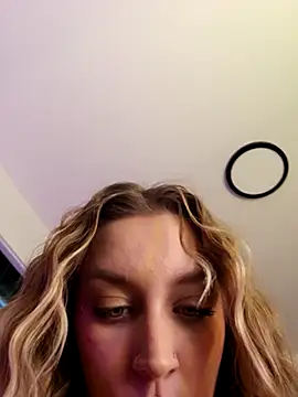 LilyOrion online show from 11/06/25, 08:02