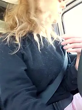 LilyOrion online show from 03/25/26, 05:12