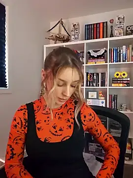 LilyOrion online show from 10/24/25, 05:23