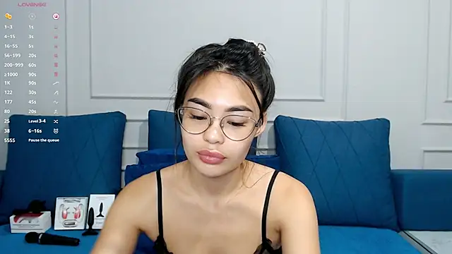 kwana colada online show from 11/10/25, 12:43