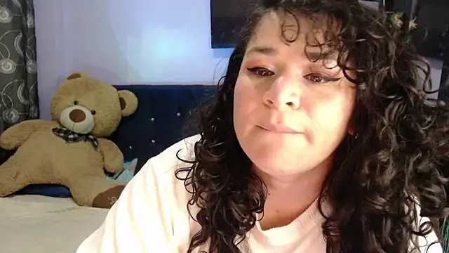 ANGELIQUE KLANE online show from 05/05/26, 10:24