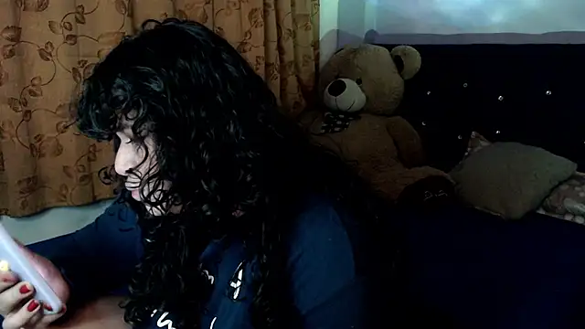 ANGELIQUE KLANE online show from 11/07/25, 02:32