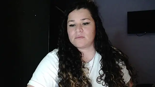 Snapshot of ANGELIQUE_KLANE chatting on 02/21/25, 07:01 ANGELIQUE KLANE online show from 02/21/25, 07:01