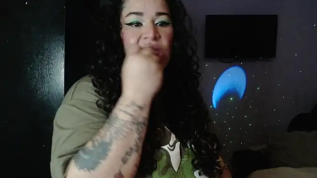 Snapshot of ANGELIQUE_KLANE chatting on 03/22/25, 03:52 ANGELIQUE KLANE online show from 03/22/25, 03:52
