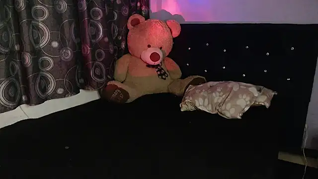 ANGELIQUE KLANE online show from 03/19/26, 02:11