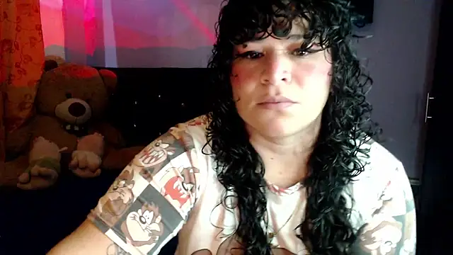 ANGELIQUE KLANE online show from 11/23/25, 05:56