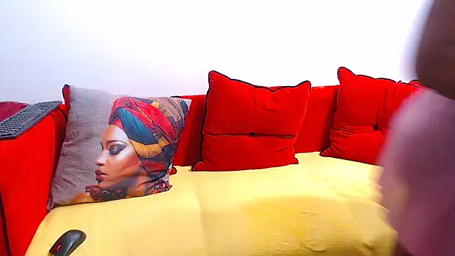 BootyliciousAssxxx online show from 11/30/25, 08:53