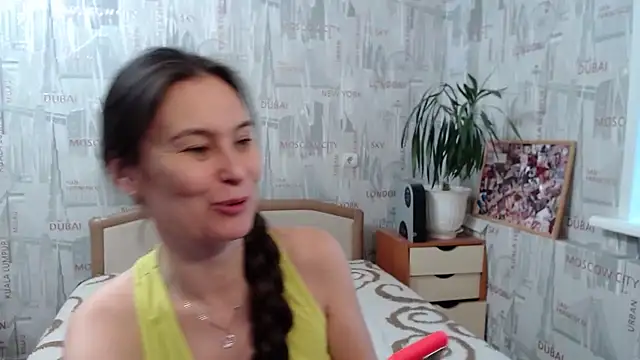 Snapshot of GinaQSoul chatting on 11/19/25, 08:58 GinaQSoul online show from 11/19/25, 08:58