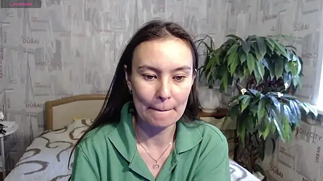 Snapshot of GinaQSoul chatting on 06/19/26, 04:40 GinaQSoul online show from 06/19/26, 04:40