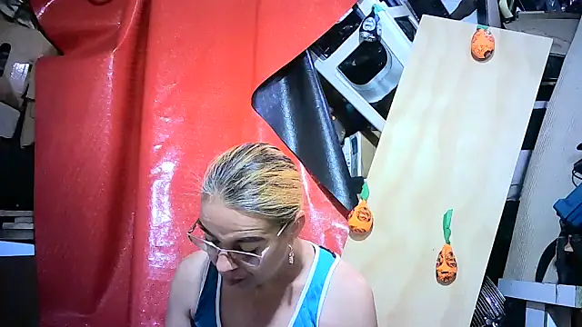 mari657 online show from 10/27/25, 07:59