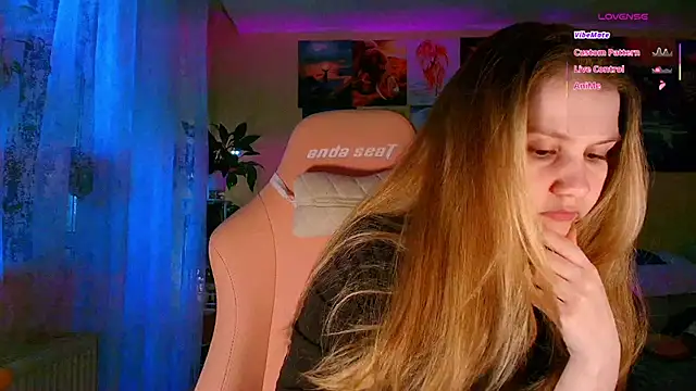 Snapshot of GoodWitch_ chatting on 02/19/26, 07:16 GoodWitch online show from 02/19/26, 07:16