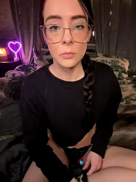 Carmen Monroe online show from 12/16/25, 07:07