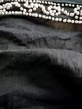 MumbaiMaskGirl online show from 12/22/24, 10:38