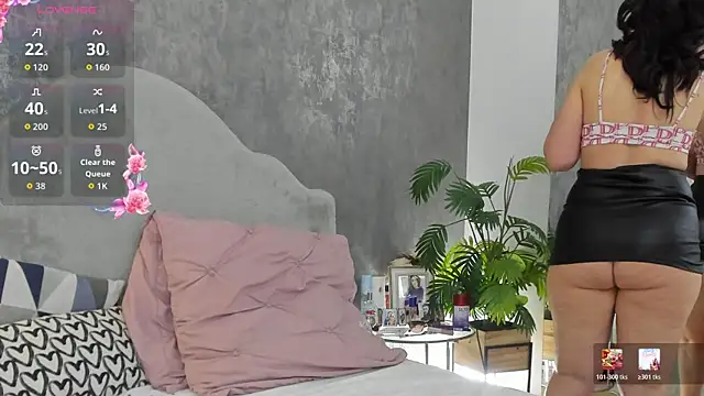 LisaCroft online show from 04/17/26, 03:53