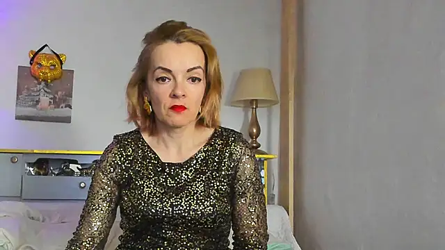 Snapshot of KateConner chatting on 03/10/25, 10:45 KateConner online show from 03/10/25, 10:45