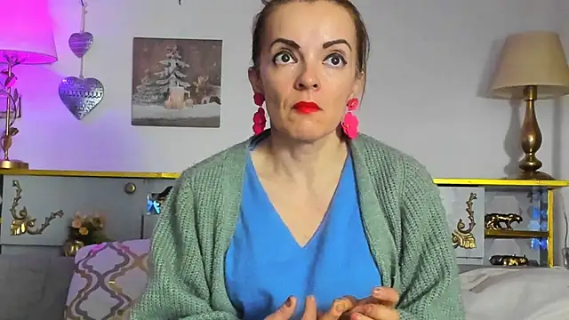 Snapshot of KateConner chatting on 02/25/25, 09:37 KateConner online show from 02/25/25, 09:37