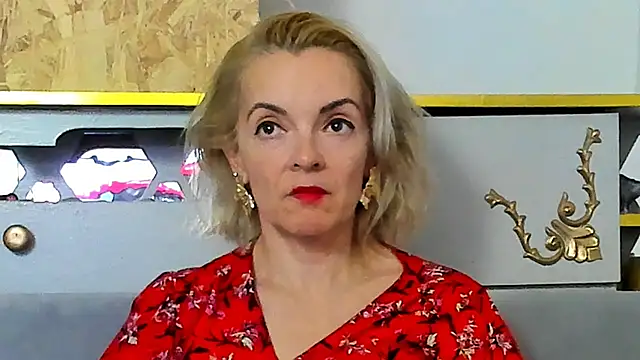 KateConner online show from 11/08/25, 09:07