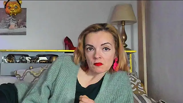 Snapshot of KateConner chatting on 03/19/25, 10:53 KateConner online show from 03/19/25, 10:53