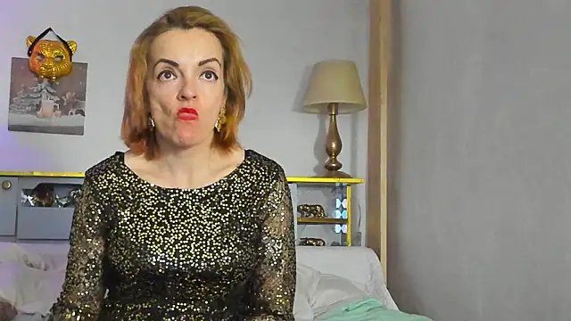 Snapshot of KateConner chatting on 03/11/25, 01:48 KateConner online show from 03/11/25, 01:48