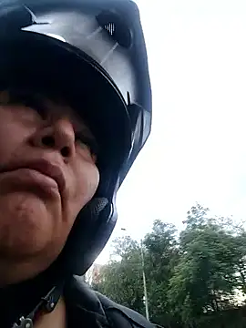 Brenda Berck  online show from 04/08/26, 10:00