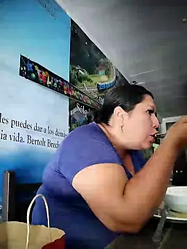 Brenda Berck  online show from 04/14/26, 02:44