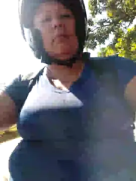 Brenda Berck  online show from 09/24/25, 02:01