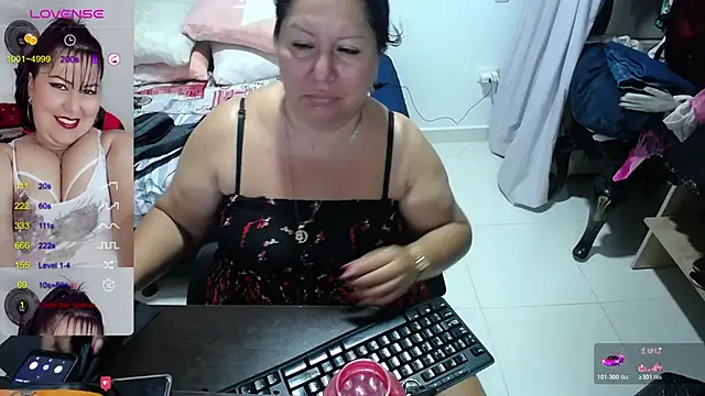 Brenda Berck  online show from 11/07/25, 03:44