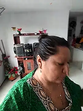 Brenda Berck  online show from 03/11/26, 02:33