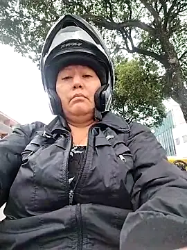 Brenda Berck  online show from 03/17/26, 01:47