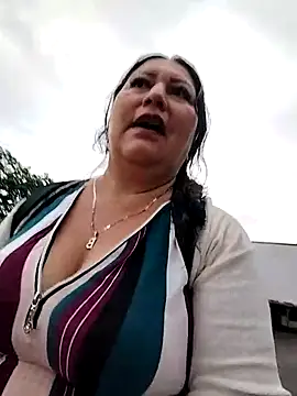 Brenda Berck  online show from 04/13/26, 01:59