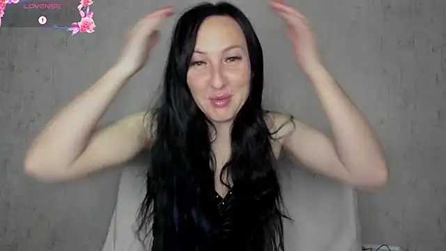 MissGulia online show from 05/09/26, 04:16