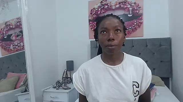 Snapshot of kirajohnson chatting on 01/30/25, 12:16 kirajohnson online show from 01/30/25, 12:16