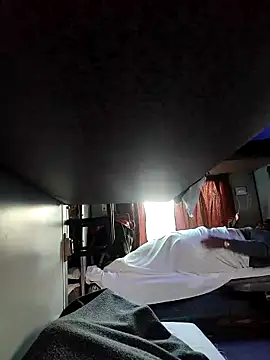 devil43521 online show from 12/23/25, 01:49