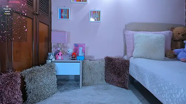 AbrilRussell online show from 12/03/24, 03:59