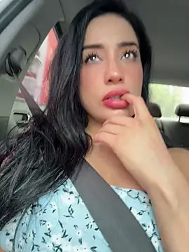 CATALINA RESTREPO online show from 04/30/26, 06:37