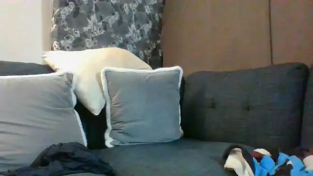 Snapshot of vikki432 chatting on 07/11/26, 01:39 vikki432 online show from 07/11/26, 01:39